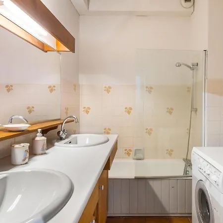 Appartement Cosy 2 Chambres, Terrasse Et Parking A Megeve - Fr-1-453-52